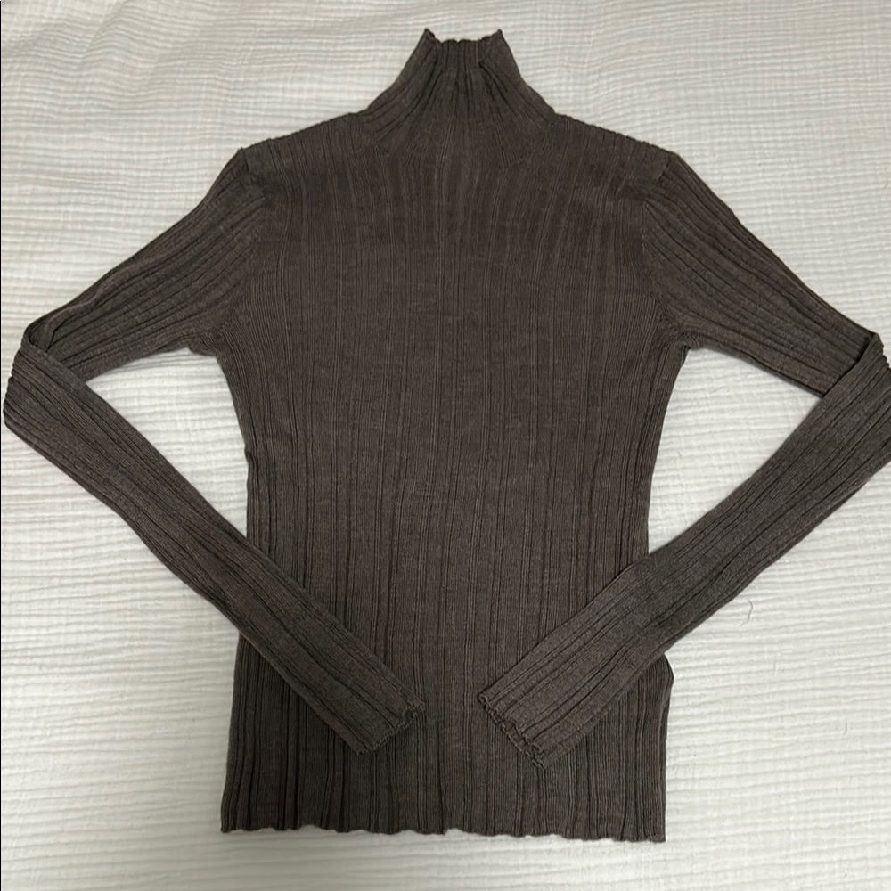 Buck Mason FEATHERWEIGHT SILK CASHMERE TURTLENECK